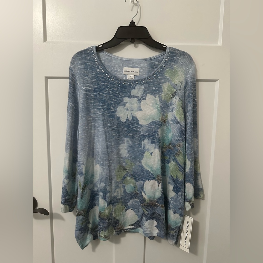 Alfred Dunner Blue and White Floral Blouse